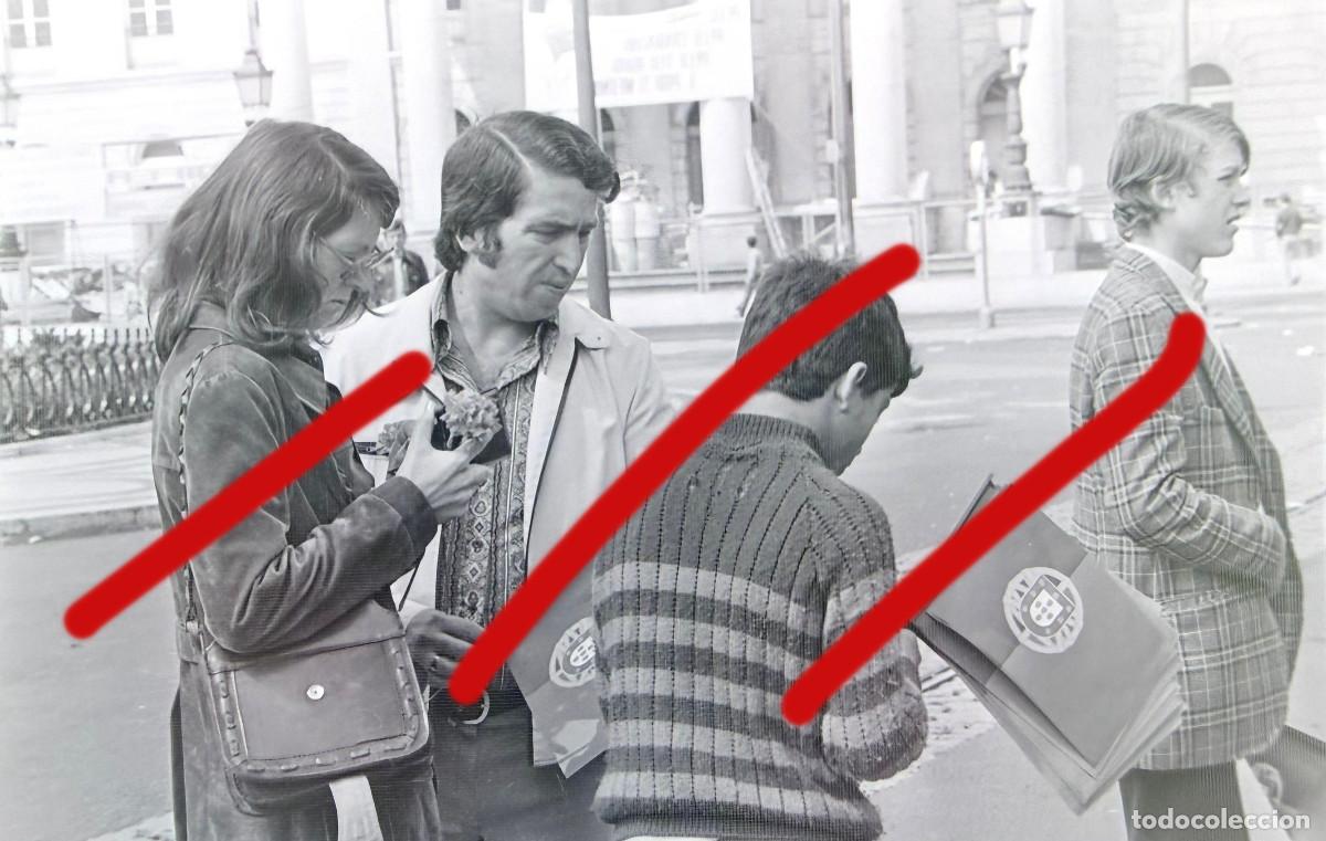 Fotografia antica: Revoluci&oacute;n de los Claveles Portugal - NEGATIVO DE CELULOIDE - A Revolu&ccedil;&atilde;o dos Cravos