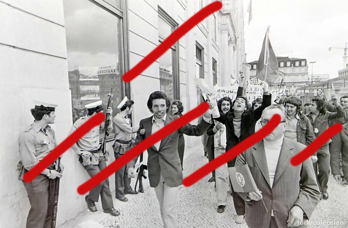 Fotograf&iacute;a antigua: Revoluci&oacute;n de los Claveles Portugal - NEGATIVO DE CELULOIDE - A Revolu&ccedil;&atilde;o dos Cravos