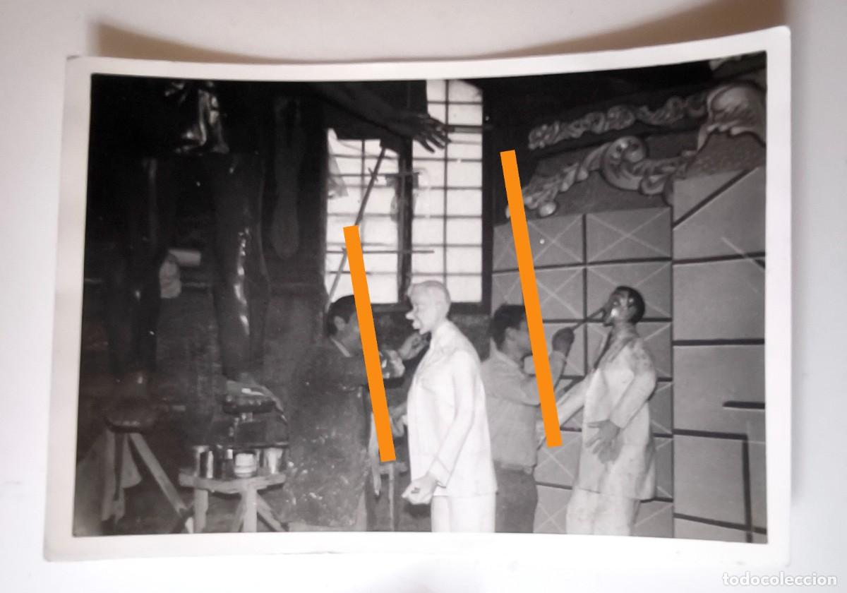 Fotograf&iacute;a antigua: Antigua fotograf&iacute;a. Taller fallero. Ninot de falla. Fallas de Valencia. A&ntilde;os 50/60.