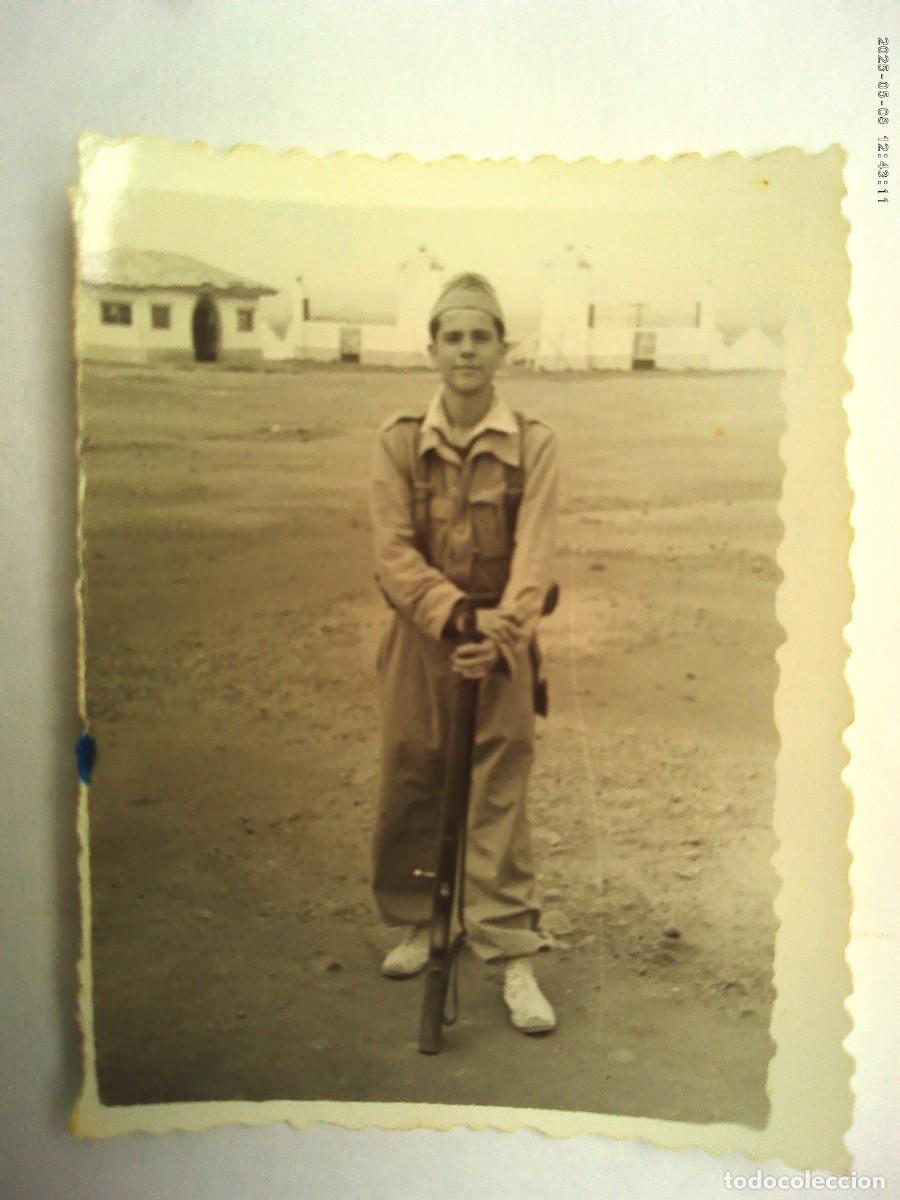 Fotograf&iacute;a antigua: FOTO DE MILITAR CON MONO , GORRILLO Y FUSIL MAUSER
