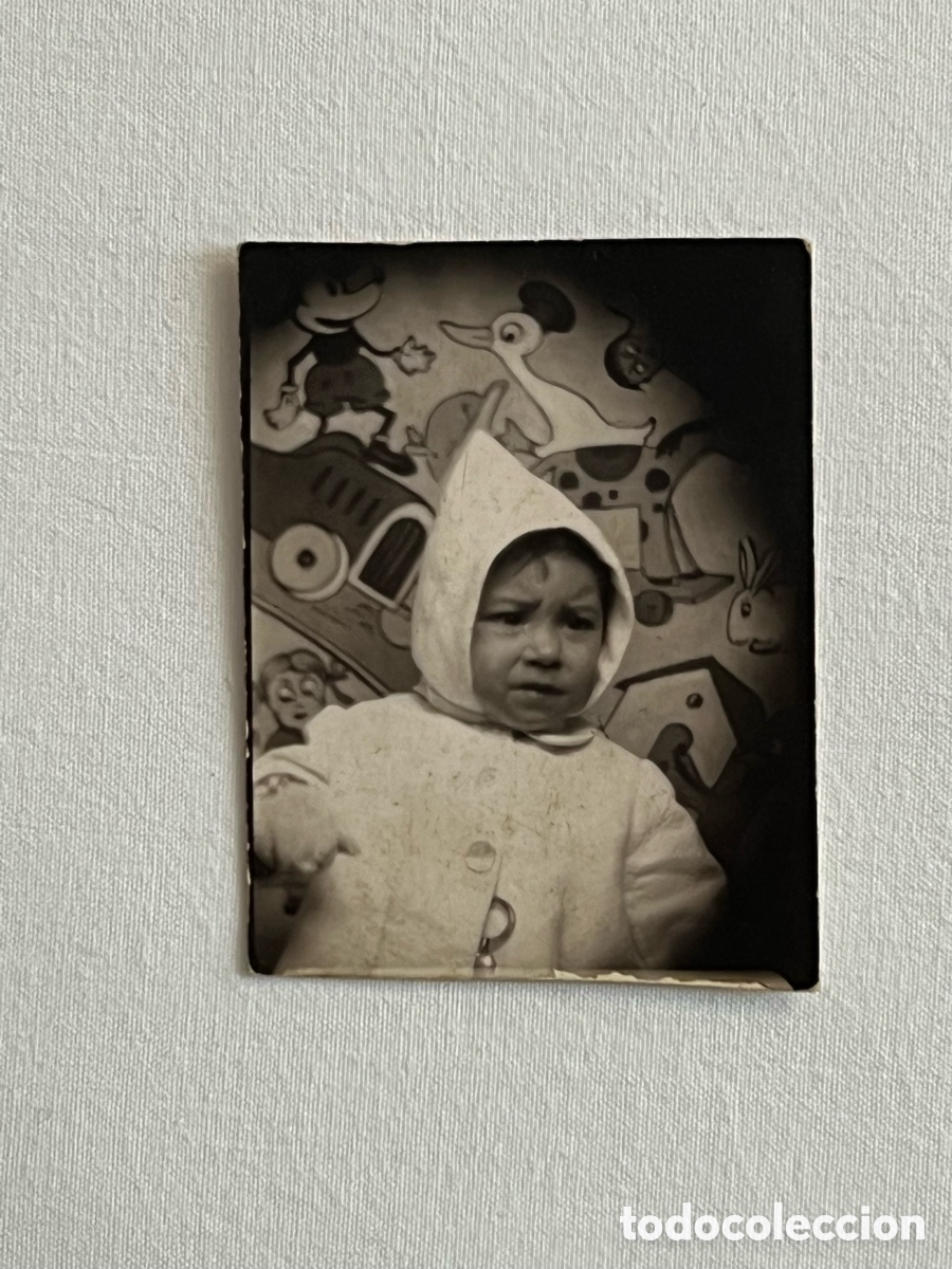 Fotograf&iacute;a antigua: FOTOMATON. Fotograf&iacute;a el BeBe que so&ntilde;aba con MICKEY MOUSE.. (h.1945?)