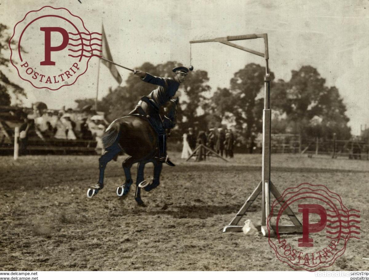 Antique Photography: 1ST LIFE GUARDS TOURNAMENT AT WINDSOR CUTTING THE LEMON HORSES CHEVAL +++- 21*16CM&nbsp;Fonds Victor FOR