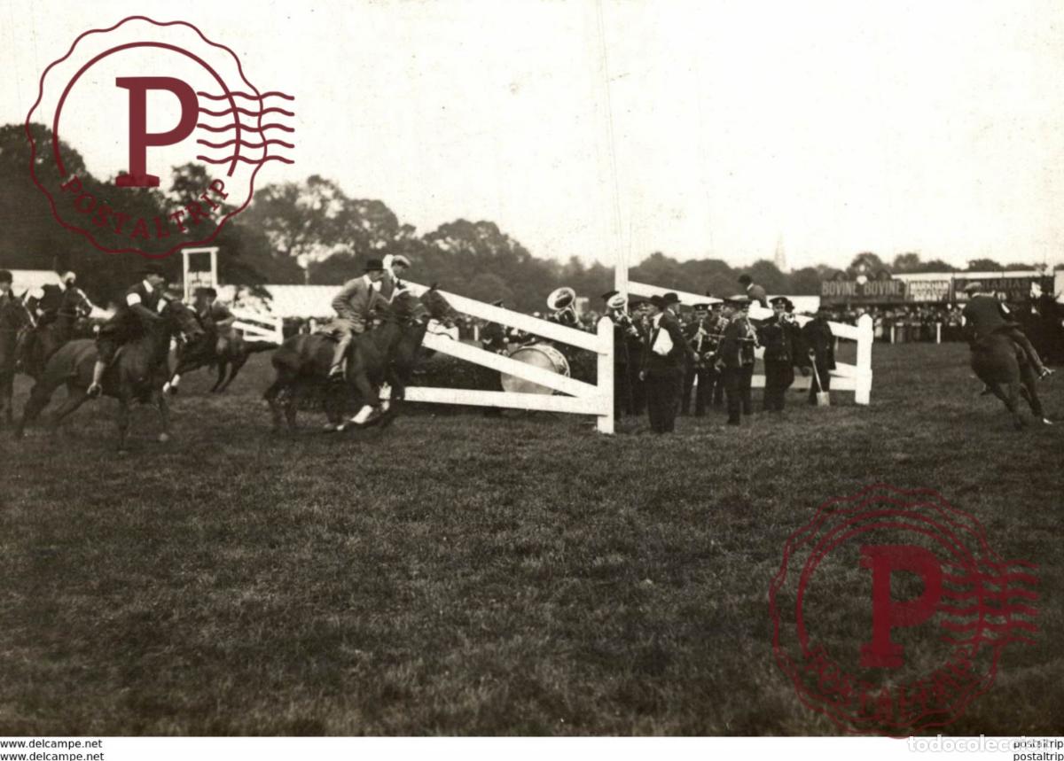 Fotografia antiga: BARDIFF HORSE SHOW MUSICAL CHAIRS SEE THE BAND +++- 15*11CM&nbsp;Fonds Victor FORBIN 1864-1947