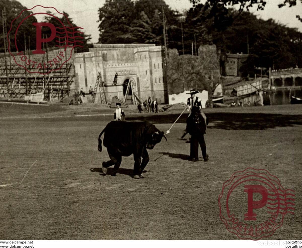 Photographie ancienne: COMEDY BULLFIGHT CRYSTAL PALACE +++- 20*15CM&nbsp;Fonds Victor FORBIN 1864-1947