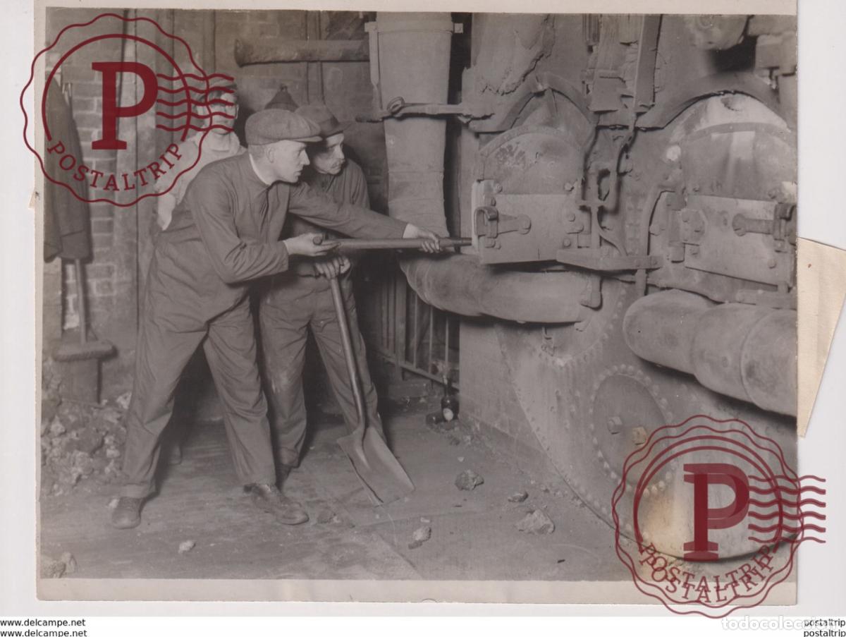Fotografia antiga: STRIKE NORTH MIDDLESEX GASWORKS WILLING HANDS ASSURE HENDON MINE MINING MINES MINA 19*15CM Fonds Vic