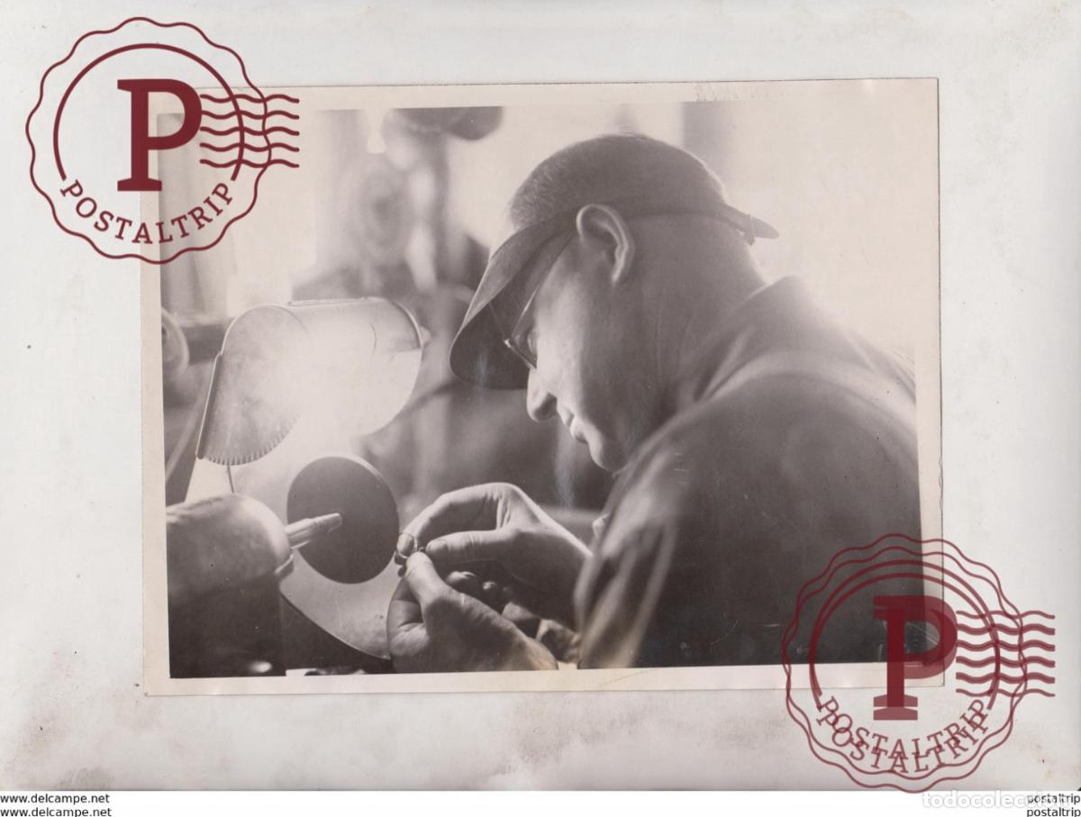 Fotograf&iacute;a antigua: NEW YORK RING BING POLISHED JEWELRY 21*16CM Fonds Victor FORBIN 1864-1947