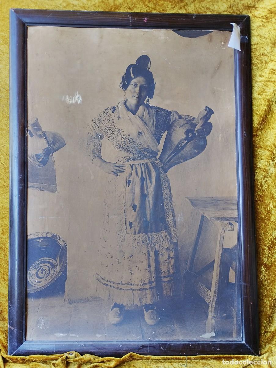 Fotograf&iacute;a antigua: Magn&iacute;fica fotograf&iacute;a antigua de lo que parece una fallera -una chica valenciana en cualquier caso-