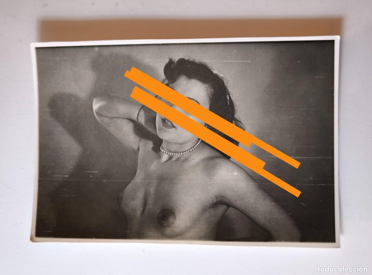 Fotograf&iacute;a antigua: Antigua fotograf&iacute;a. Chica, mujer posando. Desnuda, desnudo. Art&iacute;stico. A&ntilde;os 50.