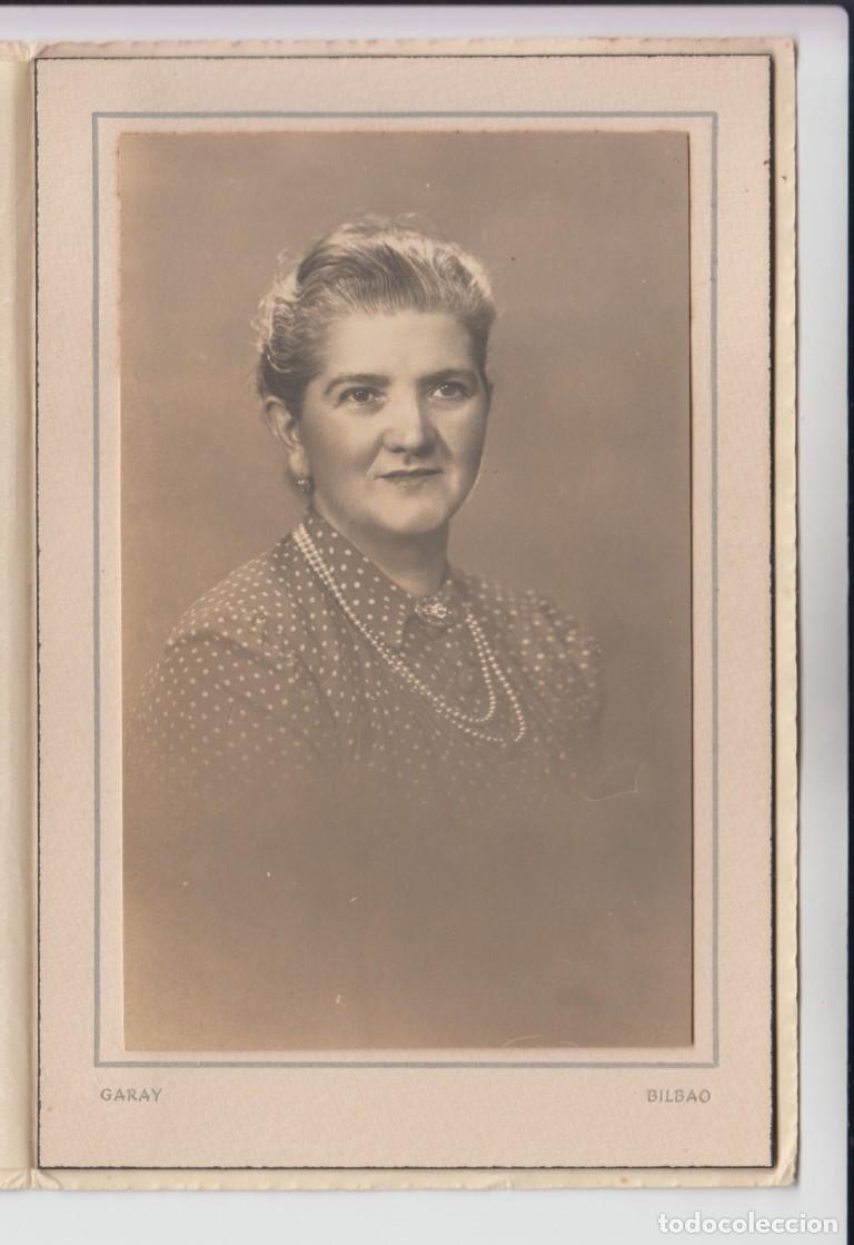 Fotografia antica: Foto retrato de estudio antiguo Garay &ndash; Bilbao -- Por detr&aacute;s foto dedicatoria 1945