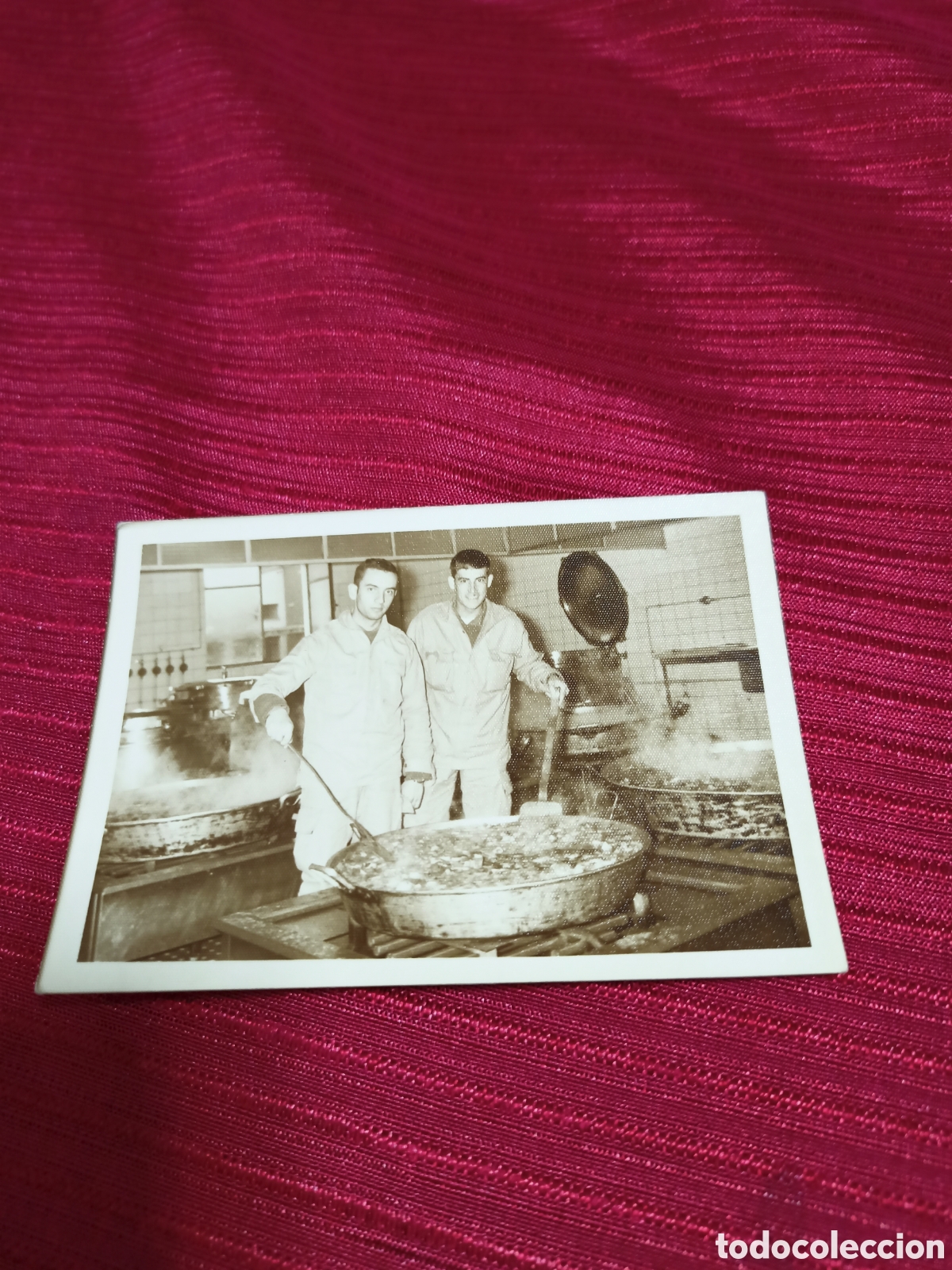 Fotograf&iacute;a antigua: Muy antigua fotograf&iacute;a,soldados cocinando.Foto Bayon , Le&oacute;n.
