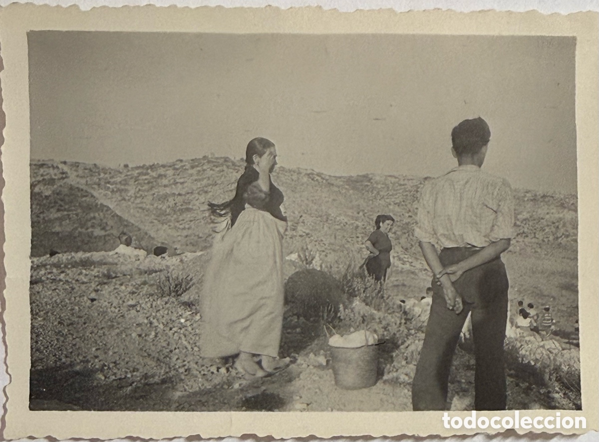 Fotograf&iacute;a antigua: Ibiza escena de campo a&ntilde;os 50