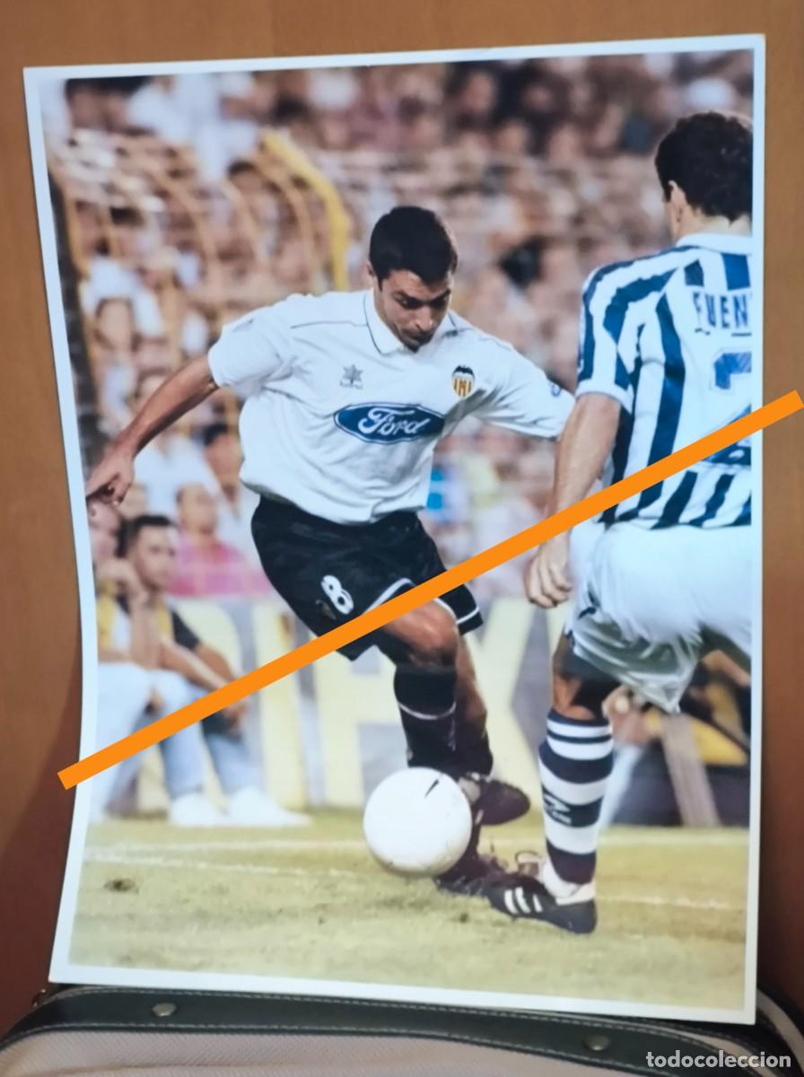 Fotograf&iacute;a antigua: Fotograf&iacute;a. Jugador del Valencia club de f&uacute;tbol. Foto Gran tama&ntilde;o.