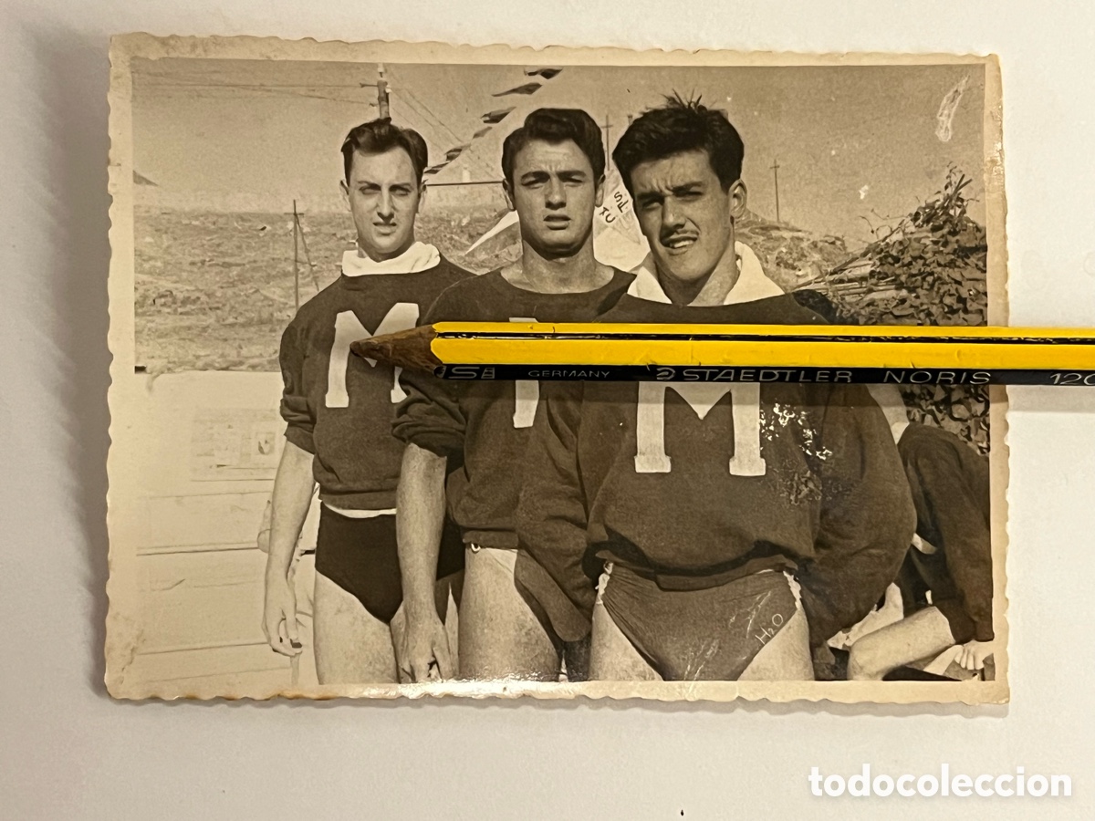 Fotograf&iacute;a antigua: GAY - FRIENDLY, Cartagena Tiempo de Mili.. Equipo Nataci&oacute;n.. Buenos momentos. Buenos amigos (a.1951)