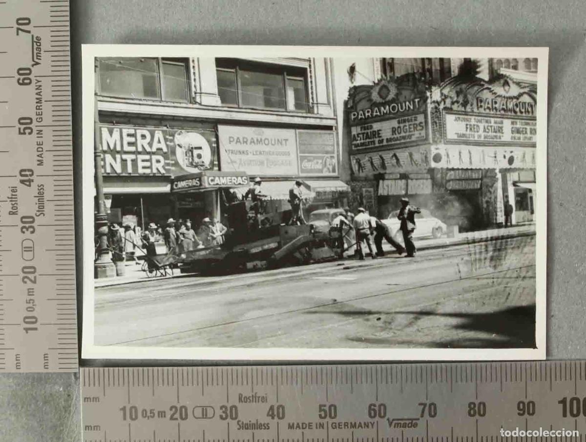 Antique Photography: FOTOGRAFIA. SAN FRANCISCO MARKET STREET. ASFALTANDO CALLE. LUMINOSOS CARTELES USA HACIA 1940