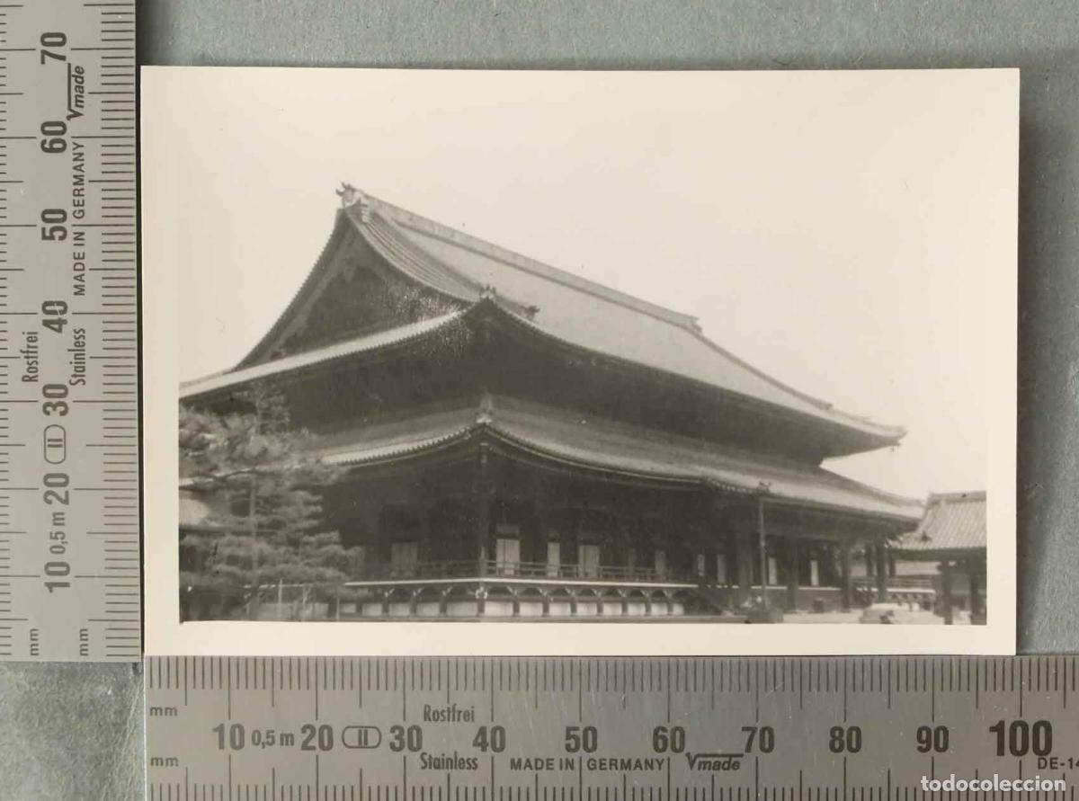 Fotografia antica: FOTOGRAFIA. KIOTO. TEMPLO VISITA ESPA&Ntilde;OLA JAPON HACIA 1947