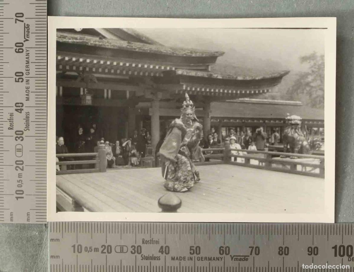 Fotografia antica: FOTOGRAFIA. Bugaku - Itsukushima VISITA DELEGACION ESPA&Ntilde;OLA HACIA 1947