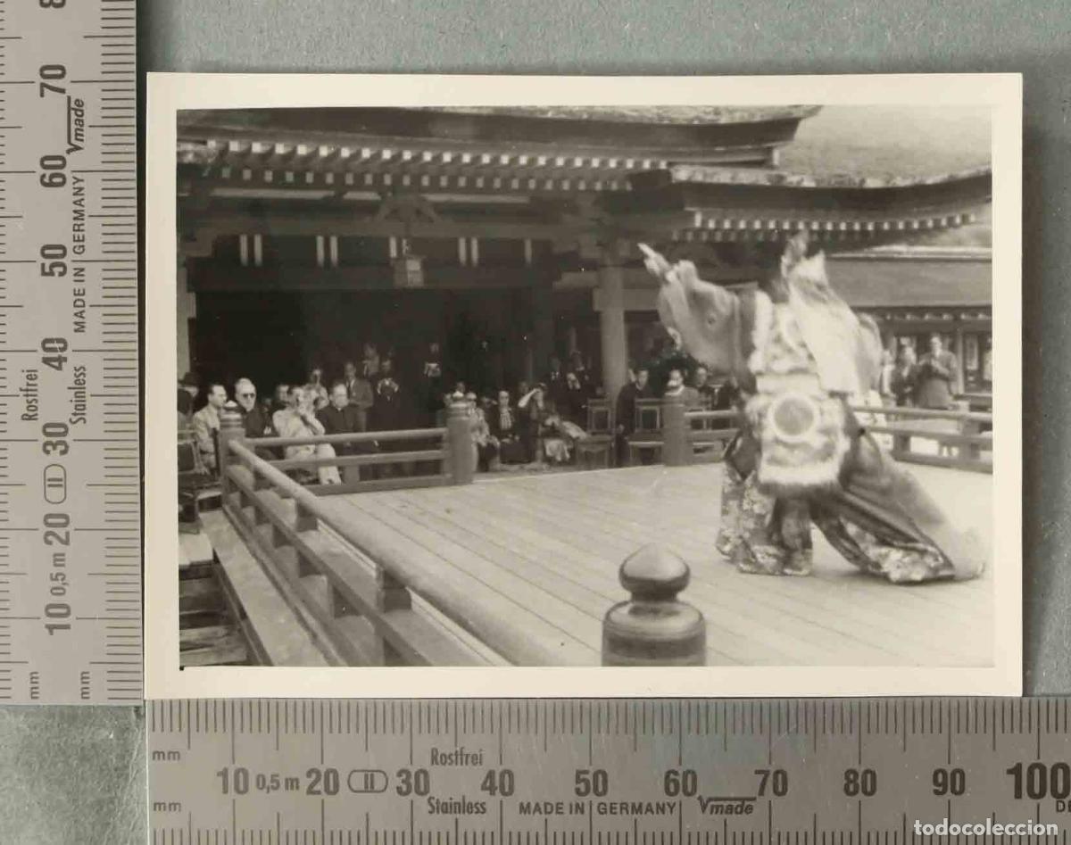 Fotografia antica: FOTOGRAFIA. Bugaku - Itsukushima VISITA DELEGACION ESPA&Ntilde;OLA HACIA 1947
