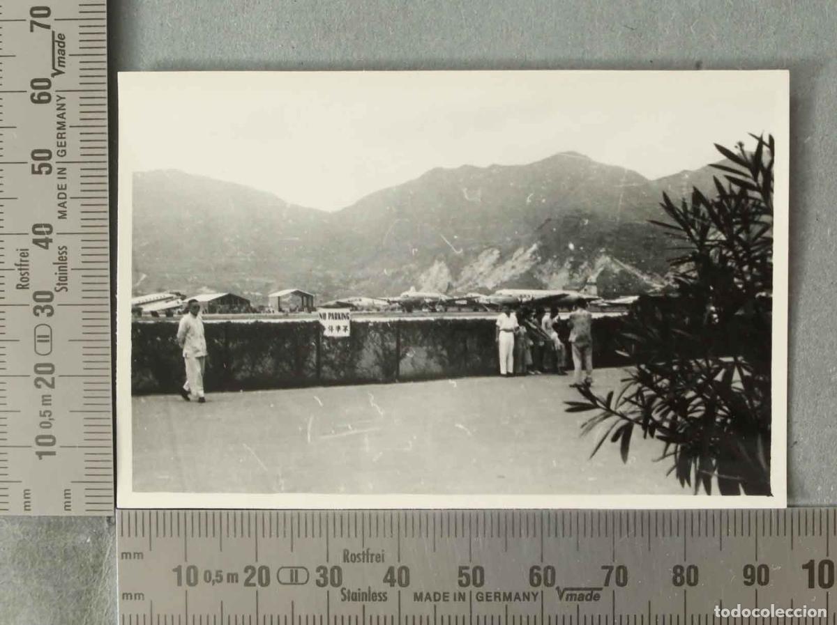 Fotograf&iacute;a antigua: FOTOGRAFIA. AEROPUERTO VISITA ESPA&Ntilde;OLA CHINA HACIA 1947 - Hong Kong