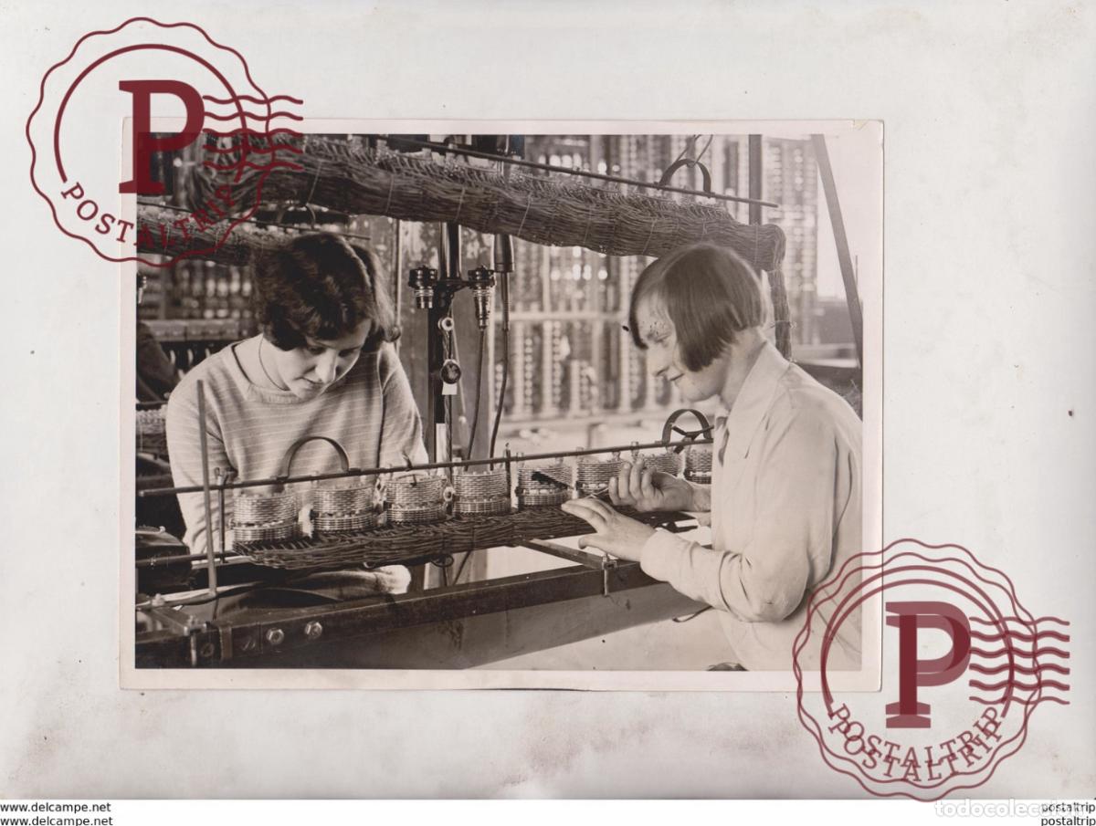 Photographie ancienne: automatic phone marvels telephone exchange 20*15CM Fonds Victor FORBIN 1864-1947