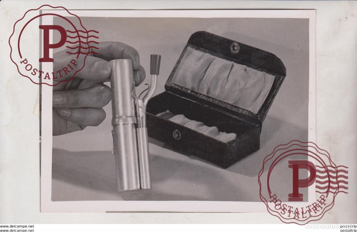 Fotografia antica: A BOON TO WOMEN NEW HAIR CURLING DEVICE 16*12CM Fonds Victor FORBIN 1864-1947