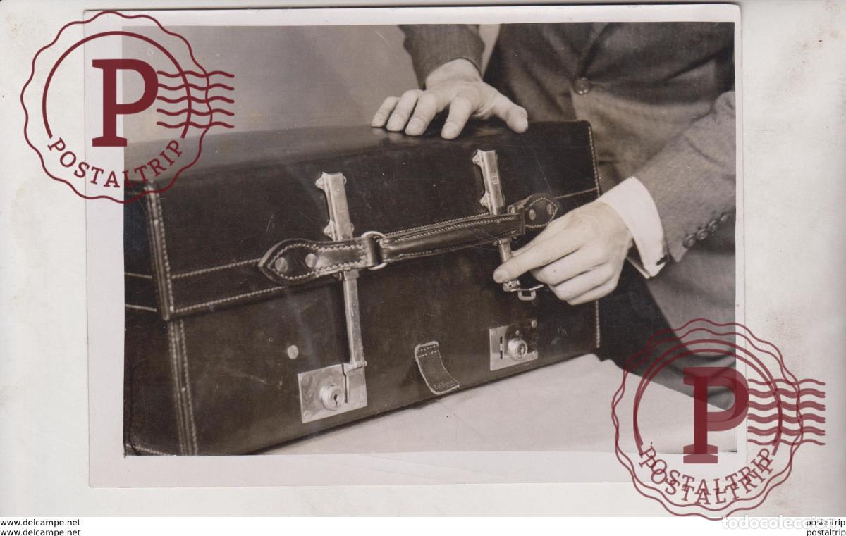 Fotografia antica: AN EXPANDING SUITCASE MR E NORBERT KENNEDY 16*12CM Fonds Victor FORBIN 1864-1947