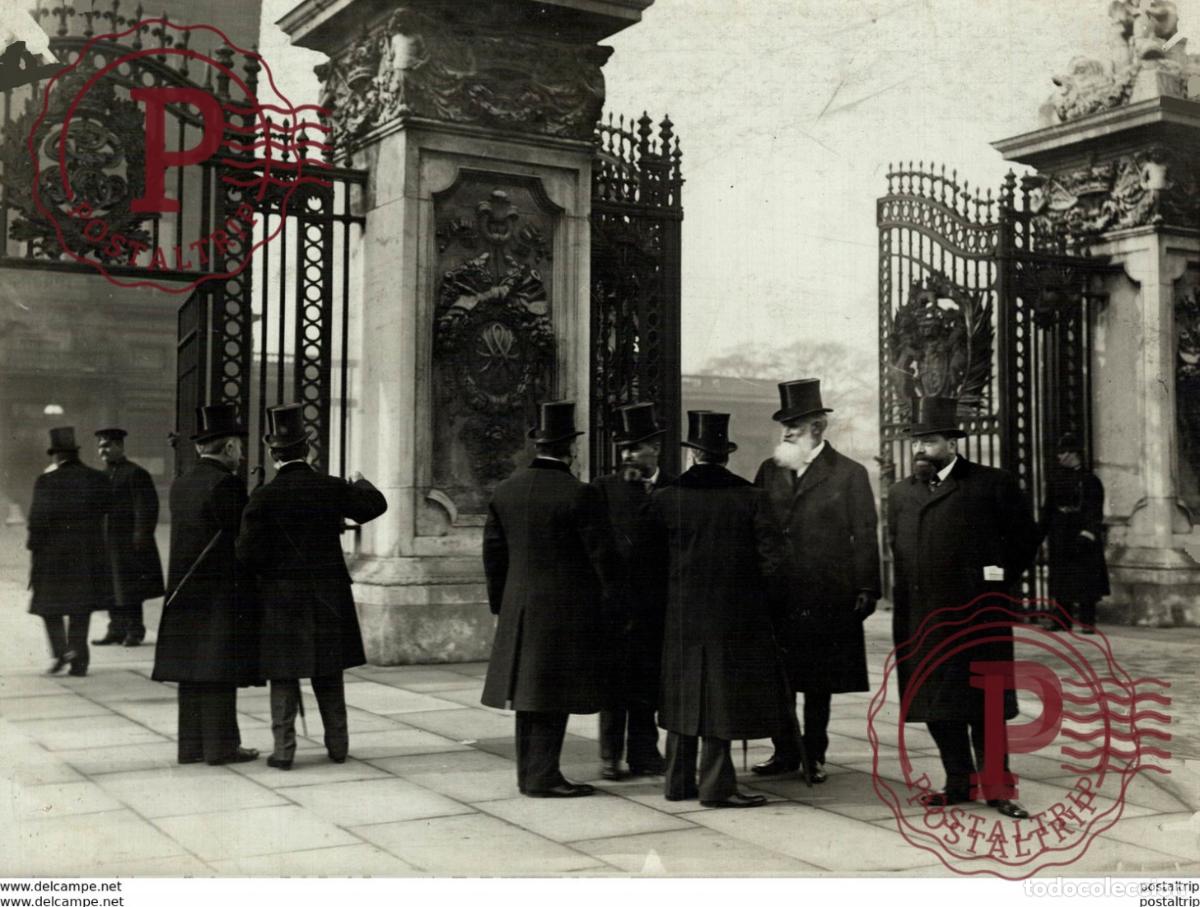 Fotograf&iacute;a antigua: BUCKINGHAM PALACE UK BELGIAN VISIT TO THE KING 22*16CM Fonds Victor FORBIN 1864-1947