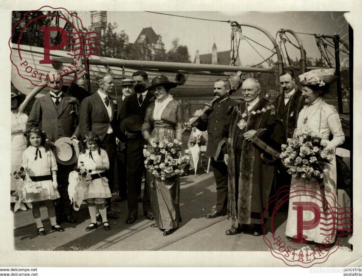 Fotograf&iacute;a antigua: NORTHAMPTON BAZAAR OPENING 22*16CM Fonds Victor FORBIN 1864-1947