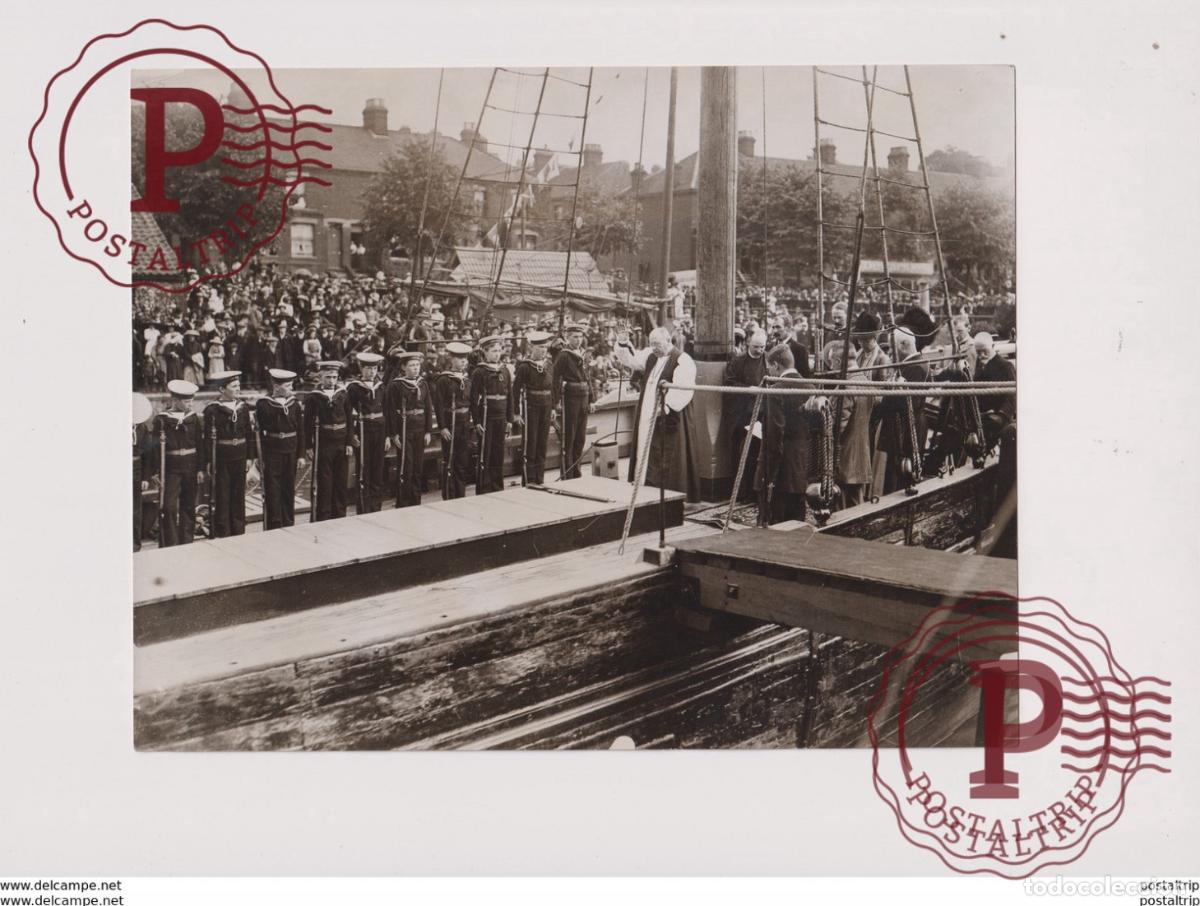 Fotograf&iacute;a antigua: bishop of hertford LARA NELSON BLESSING NORWICH 22*16CM Fonds Victor FORBIN 1864-1947