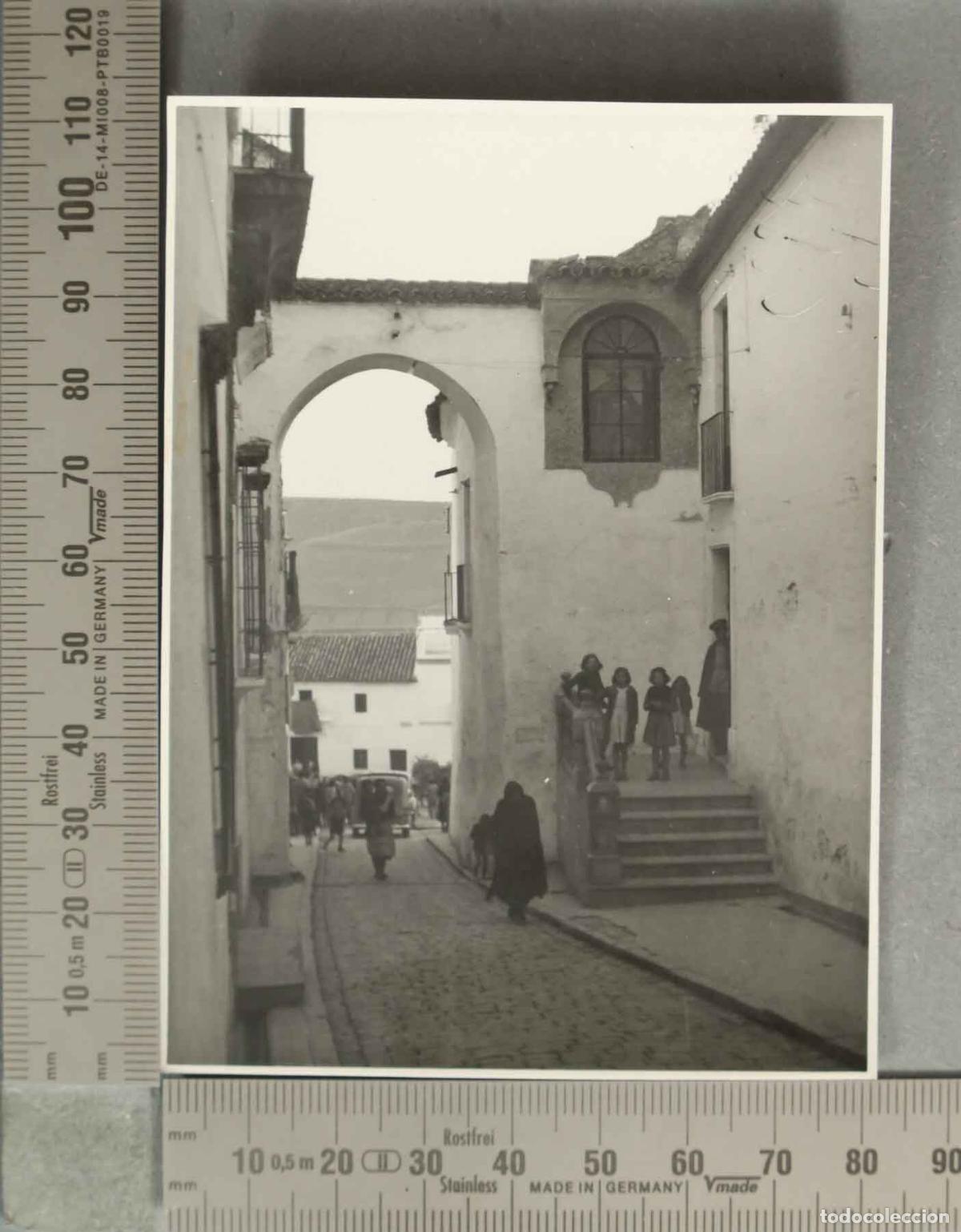 Fotograf&iacute;a antigua: FOTOGRAFIA. VISTA DE CALLE. CASTRO DEL RIO. CORDOBA. HACIA 1940