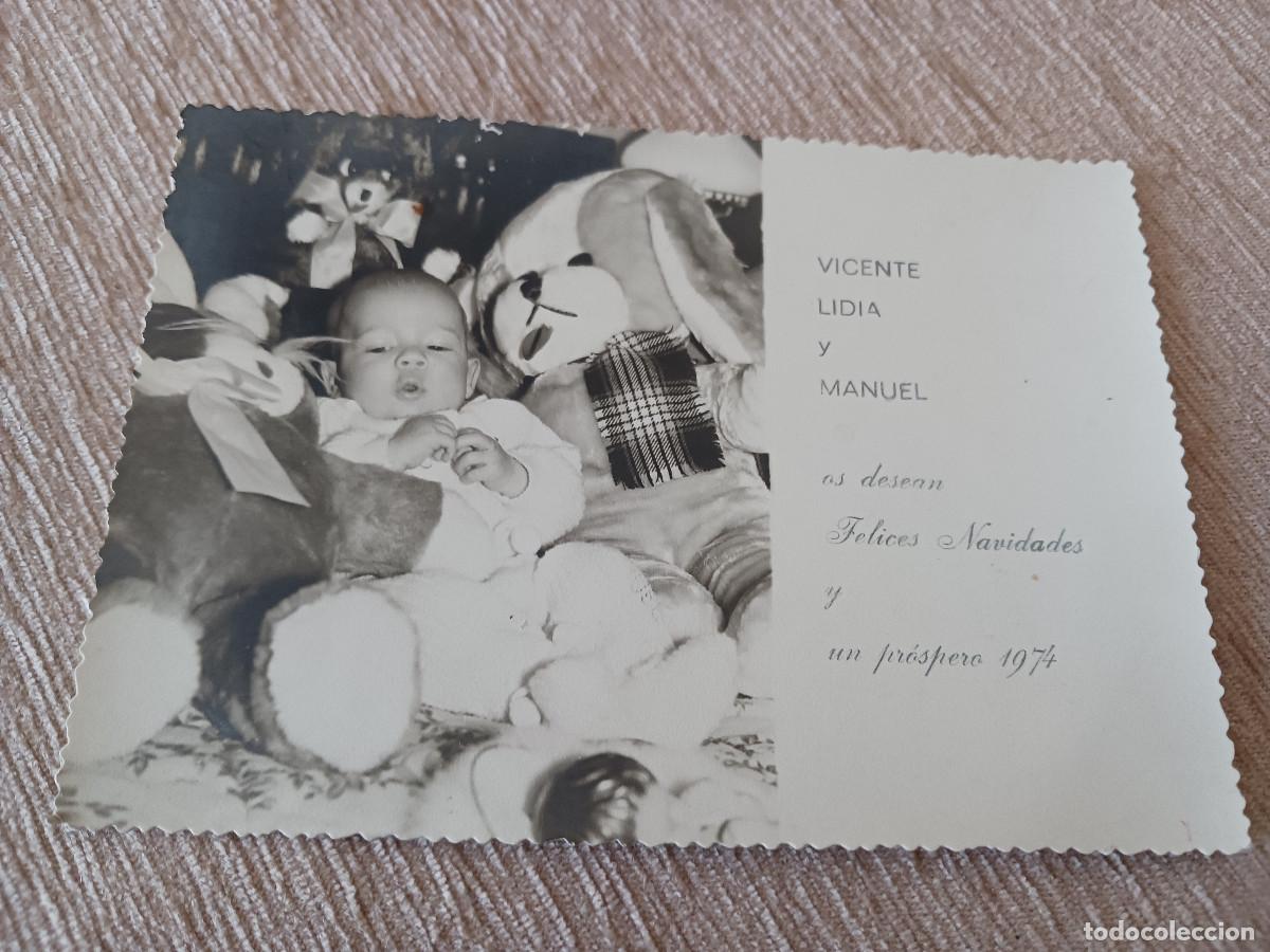 Fotograf&iacute;a antigua: fotografia de bebe y peluches, felicitacion navide&ntilde;a, 1974