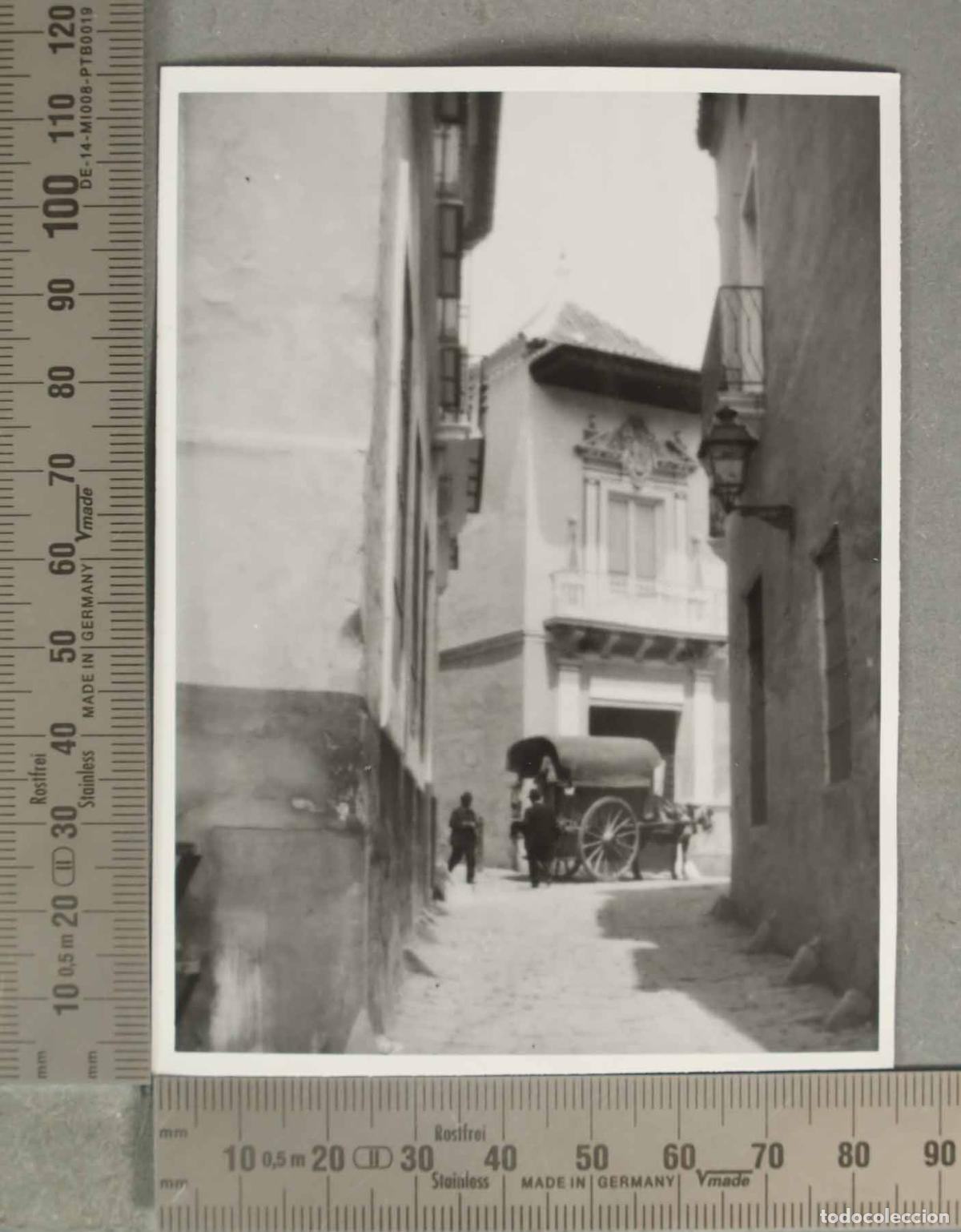 Antique Photography: FOTOGRAFIA. CALLE CON CARRUAJE SEVILLA HACIA 1940