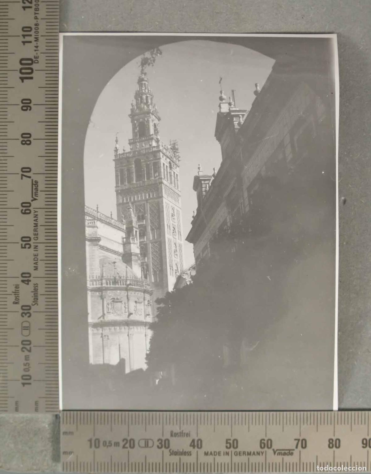 Antique Photography: FOTOGRAFIA. Sevilla - La Giralda y la Catedral desde la Plaza del Triunfo HACIA 1940