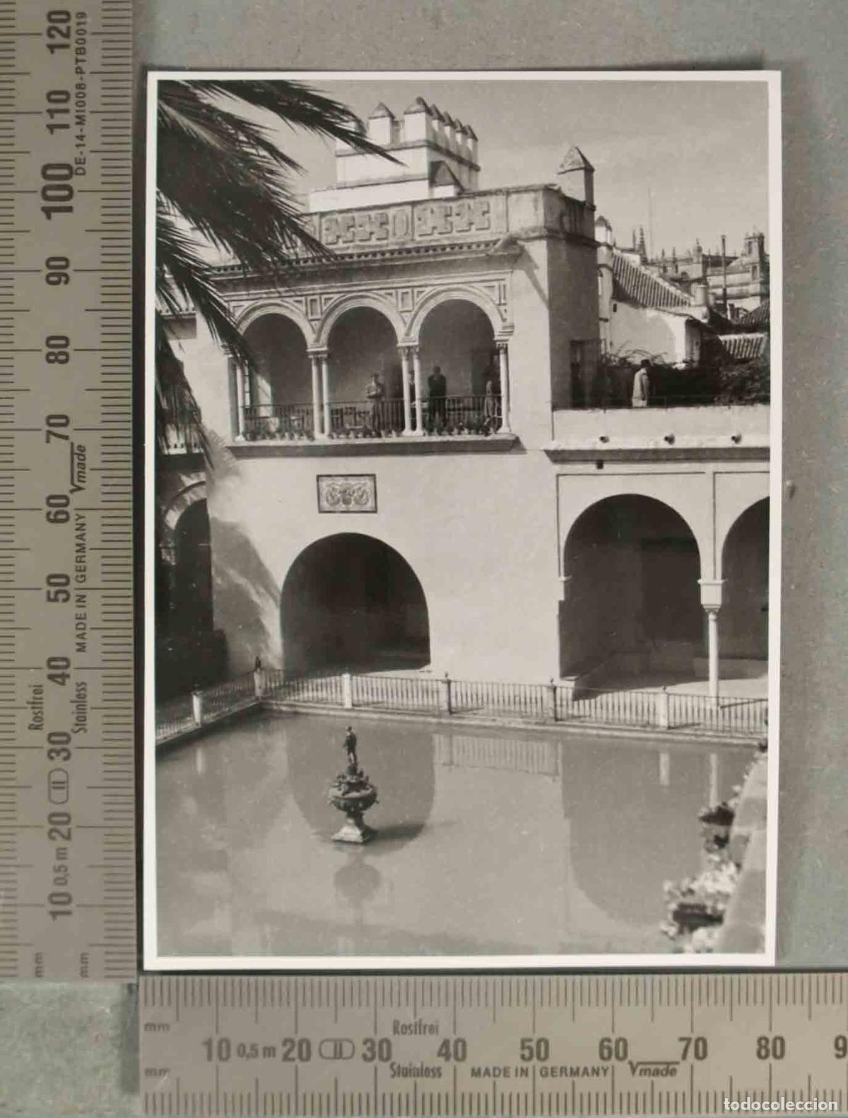 Fotograf&iacute;a antigua: FOTOGRAFIA. Sevilla - Alc&aacute;zar - Jardines - Estanque de los Reyes Moros - HACIA 1940