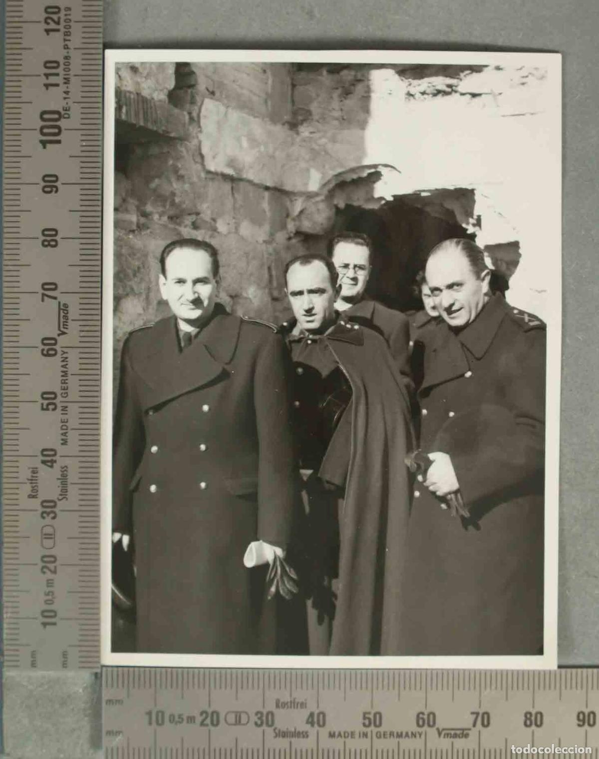 Fotografia antiga: FOTOGRAFIA. JOSE LUIS ARRESE Y JERARCAS EN EL SANTUARIO VIRGEN DE LA CABEZA 1940