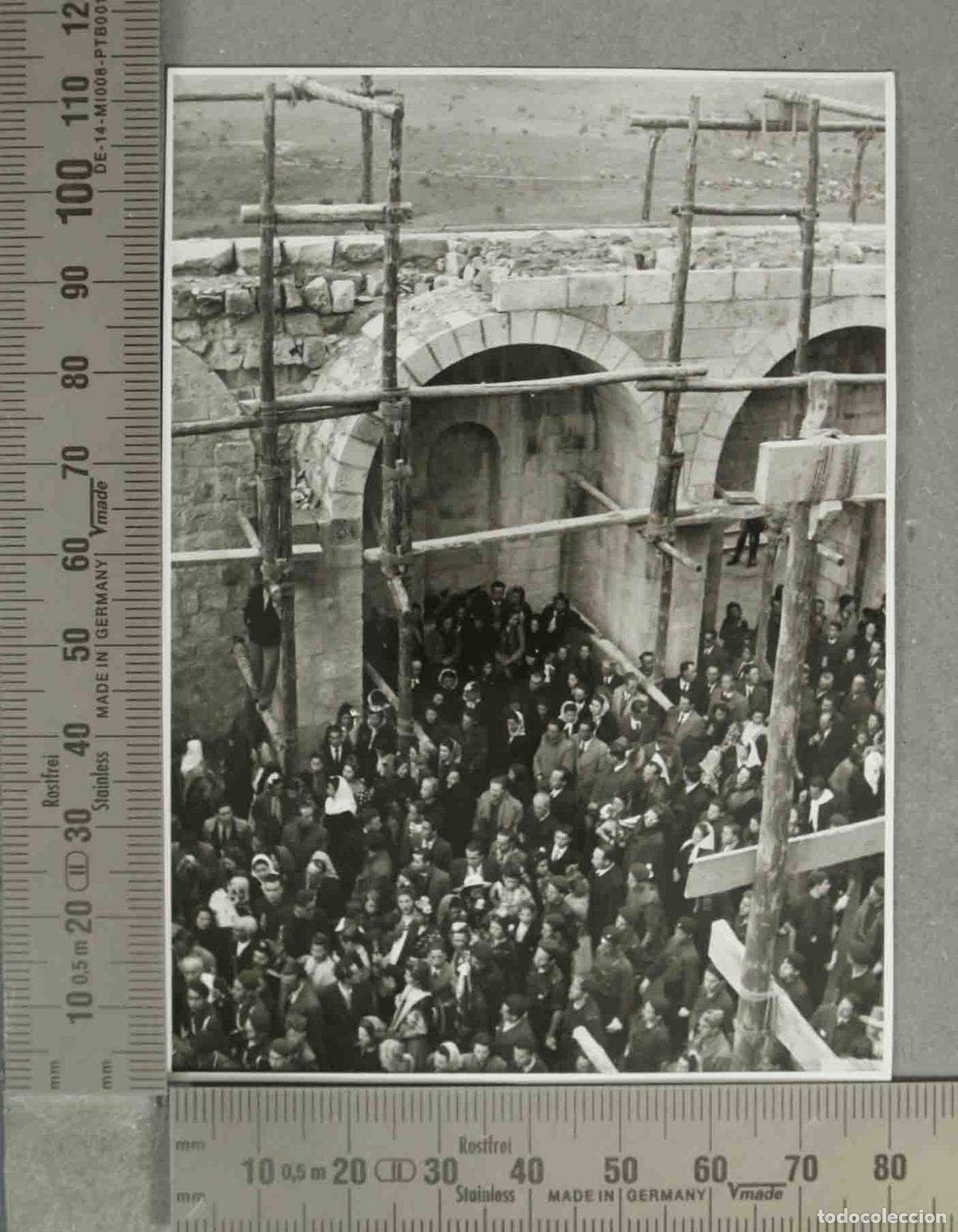 Fotografia antiga: FOTOGRAFIA. Misa en las Ruinas del Santuario de la Virgen de la Cabeza 1941