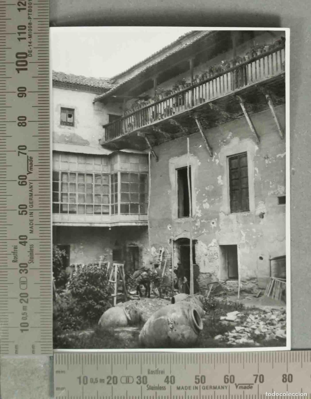 Fotografia antica: FOTOGRAFIA. PATIO INTERIOR CASA. GUADIX OBREROS. HACIA 1940