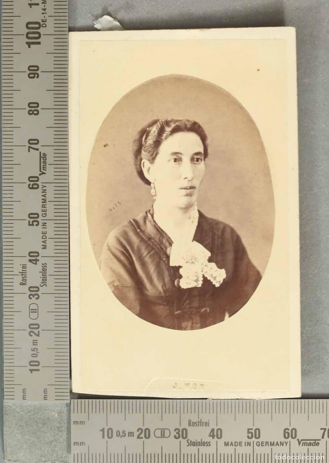 Fotograf&iacute;a antigua: CARTE DE VISITE FOTOGRAFIA. Retrato de mujer - J. MON. MADRID