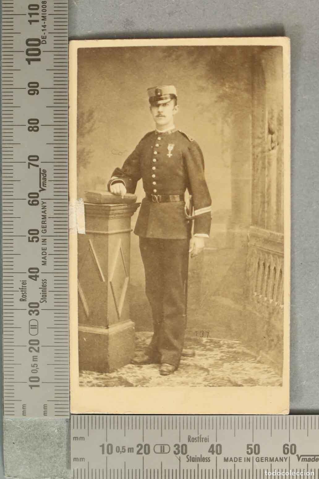 Fotograf&iacute;a antigua: CARTE DE VISITE FOTOGRAFIA. Militar espa&ntilde;ol cruz merito militar