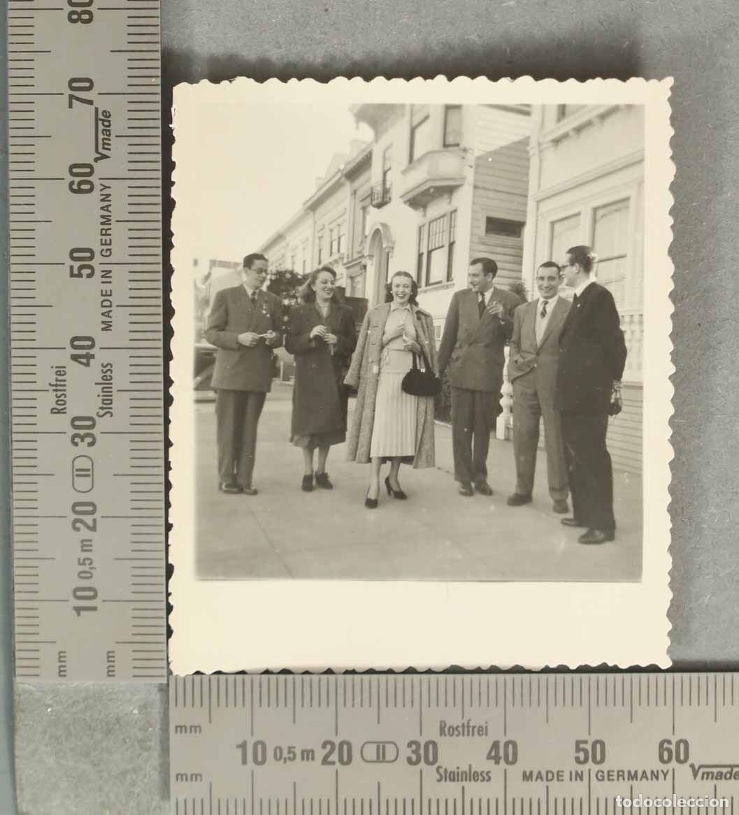 Fotograf&iacute;a antigua: FOTOGRAFIA. GRUPO CON SANCHEZ SILVA ESCRITO. SAN FRANCISCO.