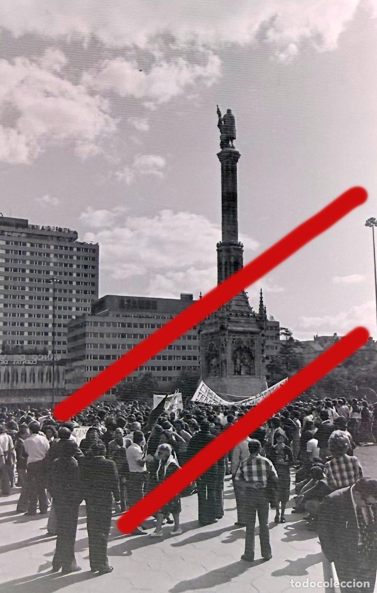Fotograf&iacute;a antigua: Manifestaci&oacute;n Madrid A&ntilde;os 70 - NEGATIVO DE CELULOIDE - FOTOGRAF&Iacute;A ANTIGUA