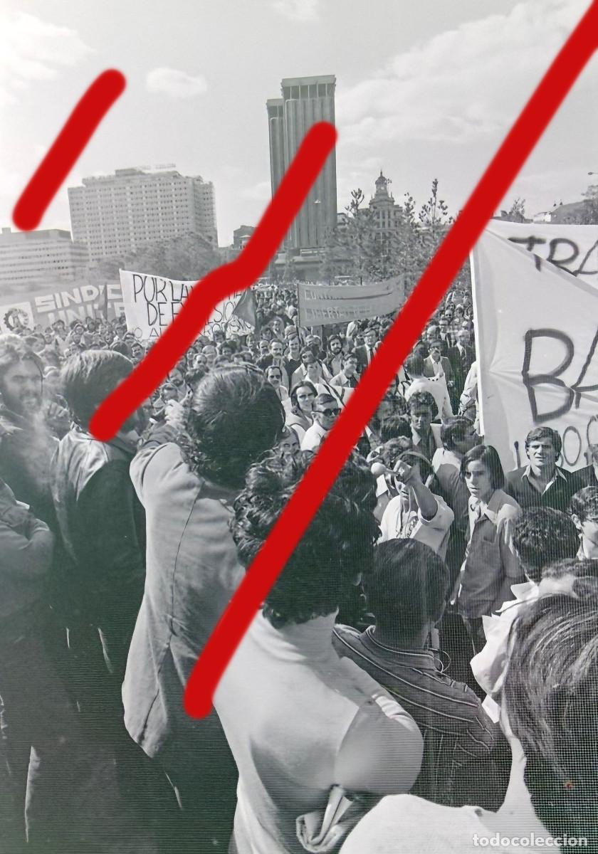 Fotograf&iacute;a antigua: Manifestaci&oacute;n Madrid A&ntilde;os 70 - NEGATIVO DE CELULOIDE - FOTOGRAF&Iacute;A ANTIGUA