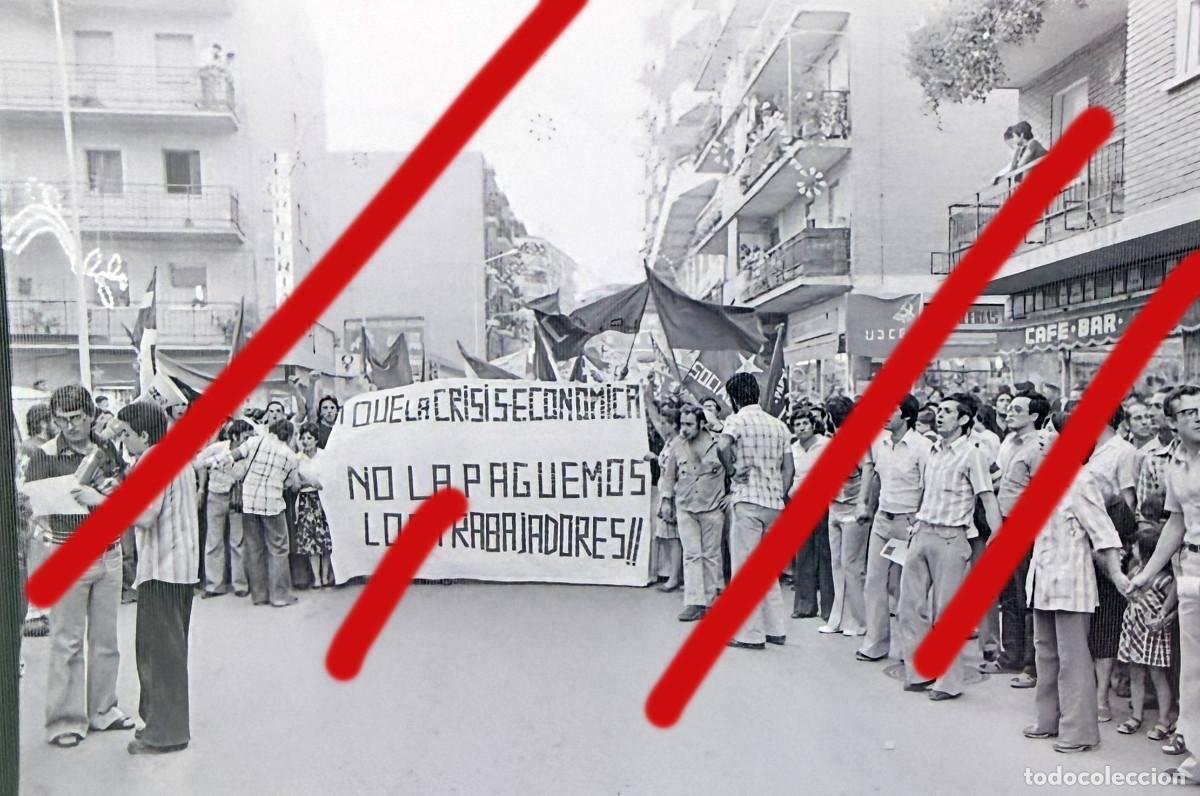 Fotografia antiga: Manifestaci&oacute;n Madrid A&ntilde;os 70 - NEGATIVO DE CELULOIDE - FOTOGRAF&Iacute;A ANTIGUA