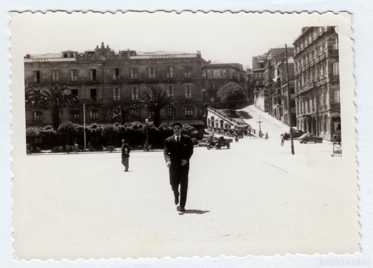 Fotografia antiga: Fant&aacute;stica foto. Vista del Hotel Universal, Vigo. A&ntilde;os 50 pc