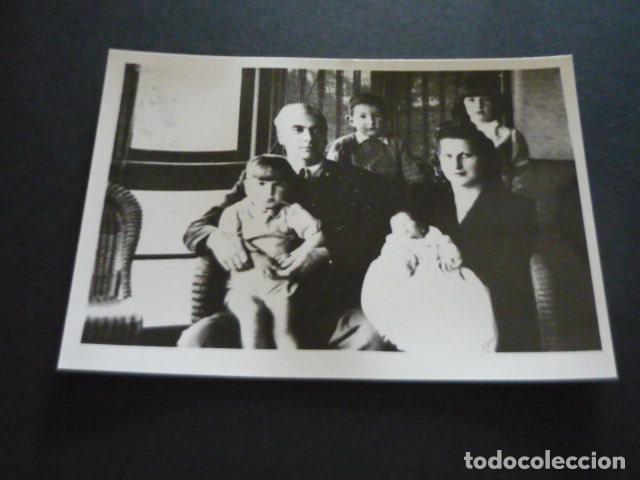 Fotograf&iacute;a antigua: CARLOS ODRIOZOLA Y PILAR FERNANDEZ FAMILIA ODRIOZOLA FOTOGRAFIA 9 X 12,5 CM