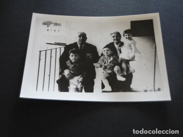 Fotograf&iacute;a antigua: FAMILIA ODRIOZOLA FOTOGRAFIA 9 X 12,5 CM