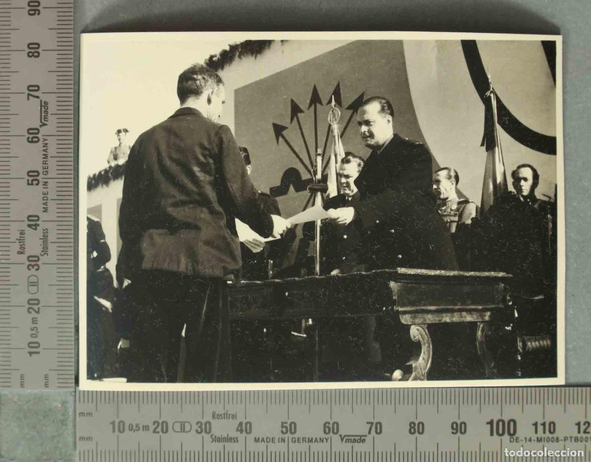 Fotografia antica: FOTOGRAFIA. ENTRE VIVIENDAS BARRIADA REGIONES DEVASTADAS ALMERIA HACIA 1944