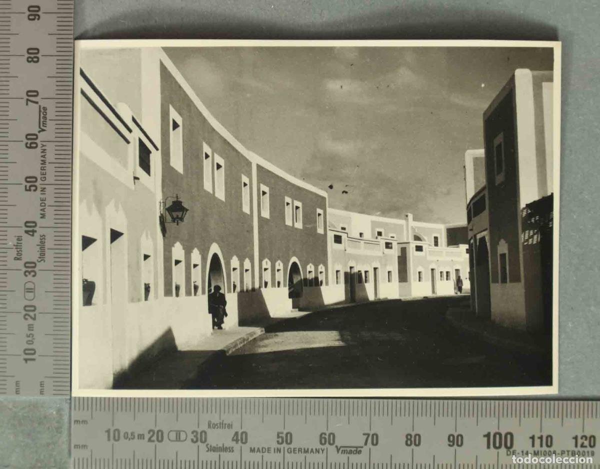 Fotograf&iacute;a antigua: FOTOGRAFIA. BARRIADA REGIONES DEVASTADAS ALMERIA 1944