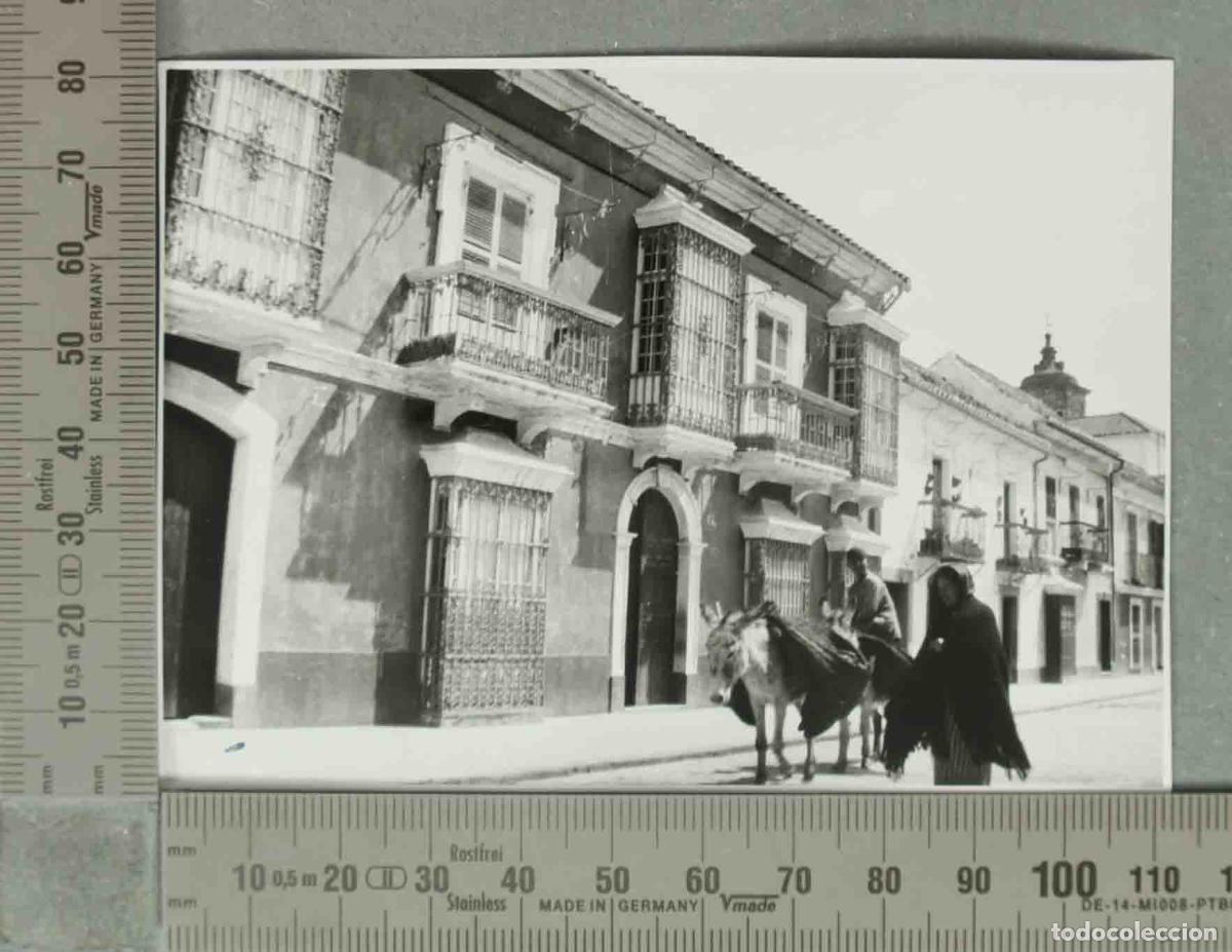 Photographie ancienne: FOTOGRAFIA. VISTA DE CALLE. BURROS DE CARGA ANCIANA ALGECIRAS HACIA 1940