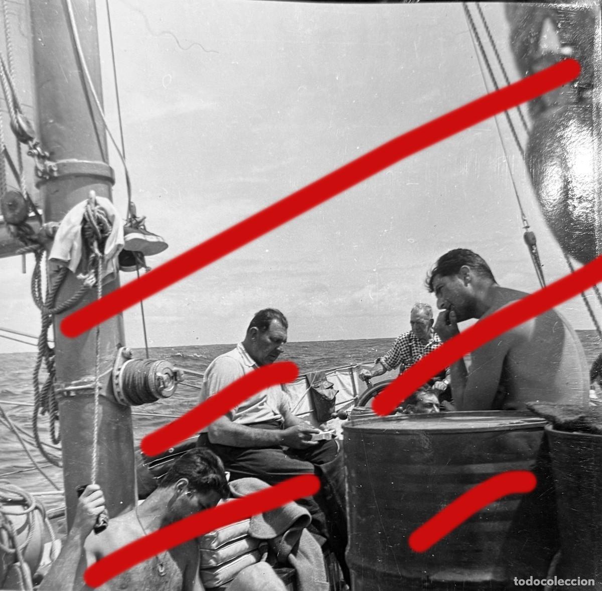 Fotografia antiga: Don Juan de Borb&oacute;n, Conde de Barcelona en el Velero Saltillo - FOTOGRAF&Iacute;A ANTIGUA