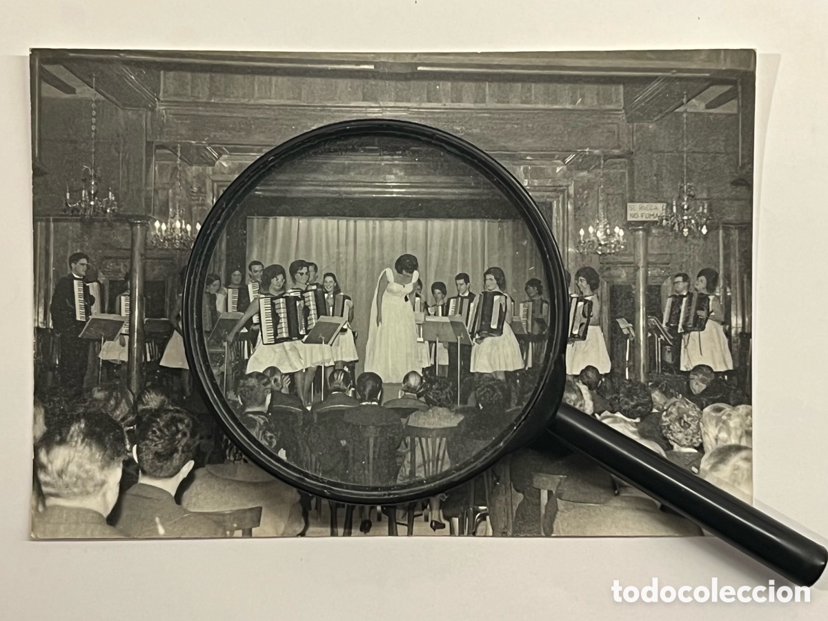 Fotograf&iacute;a antigua: BARCELONA ACORDEON.. Concert de la O.C.A.B., al Palau de la M&uacute;sica Catalana. Pepita Sell&eacute;s (a.1965)